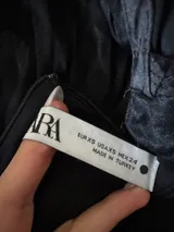 Zara czarna satynowa sukienka z wiązaniem na plecach – Detal