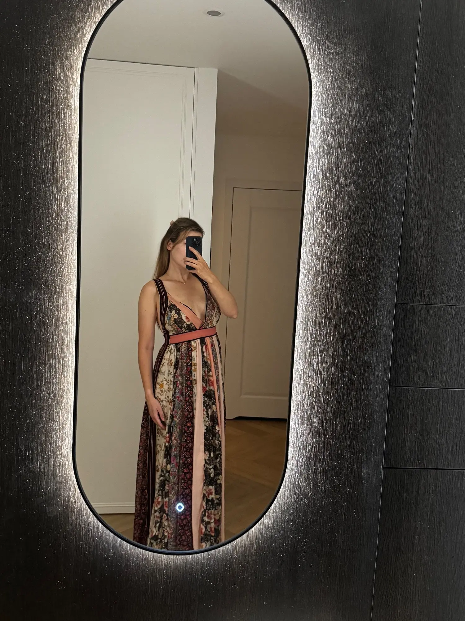 Sukienka maxi w kwiatowy print – Przód