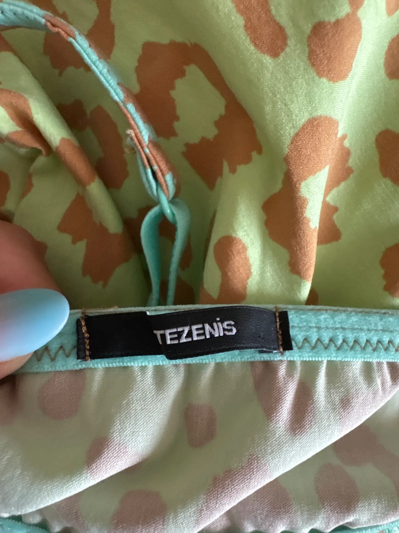 Tezenis Sukienka w panterkę kolorowa – Na sobie